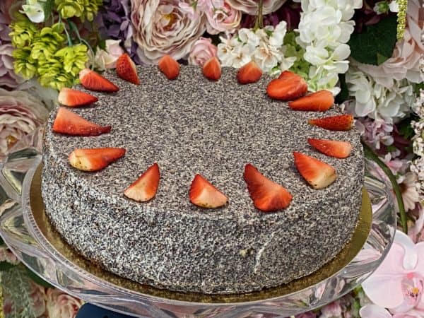 Maková torta bezlepková. Torty NItra. Ružová cukráreň