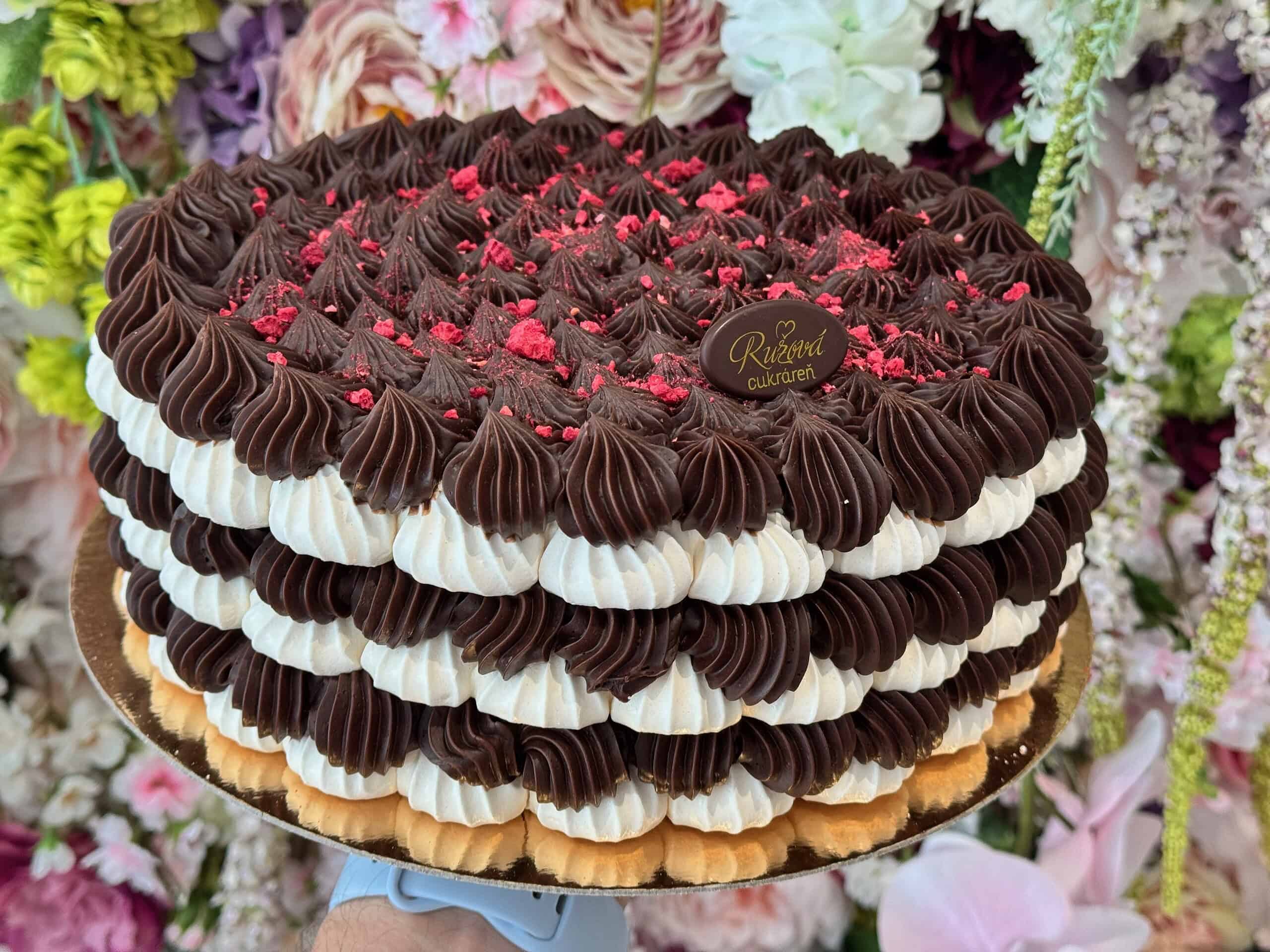 Penová torta veľká okrúhla eshop torty Nitra cukraren