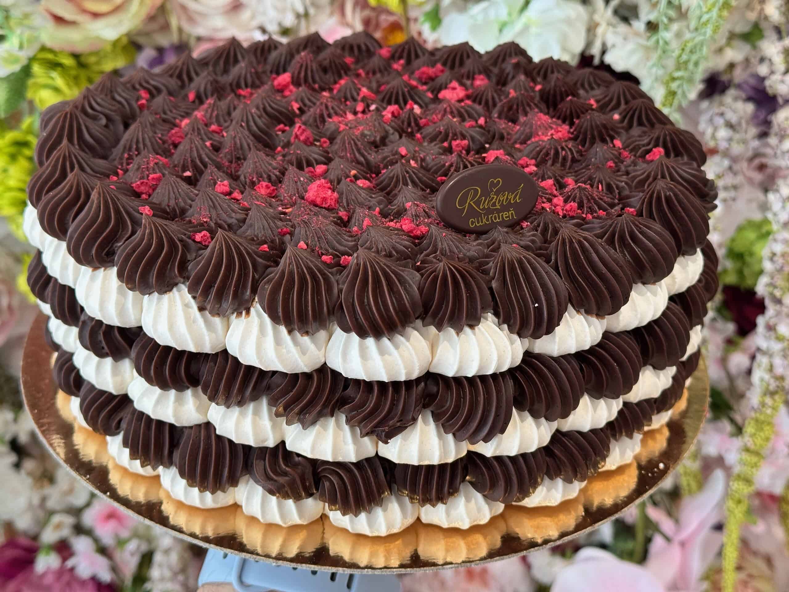 Penová torta veľká okrúhla eshop torty Nitra cukraren
