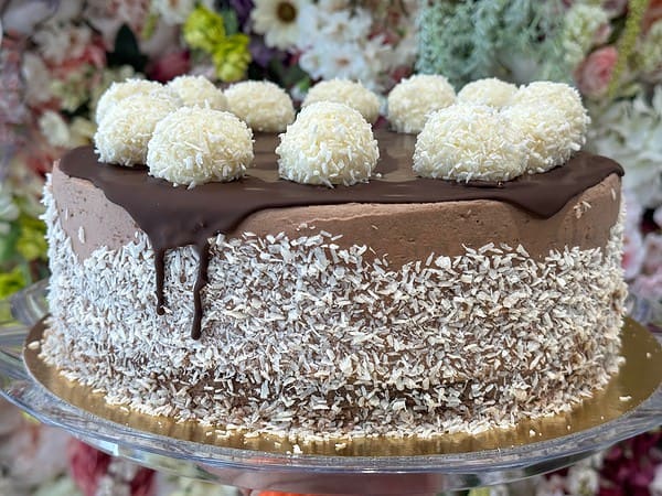 Bounty torta 2300 gr eshop Torty Nitra Ružová cukráreň