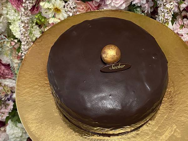 Sacher torta malá Torty Nitra