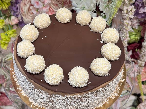 Bounty torta na dnes eshop Torty Nitra Ružová cukráreň