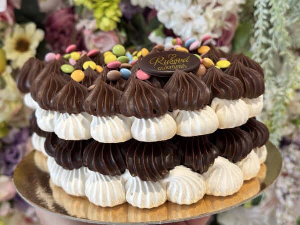 Penová torta medvedík. Eshop torty Nitra Ružová cukráreň