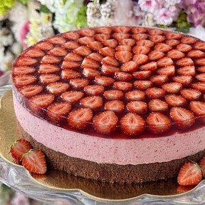 Želé torta s jahodami eshop torty Nitra cukráreň